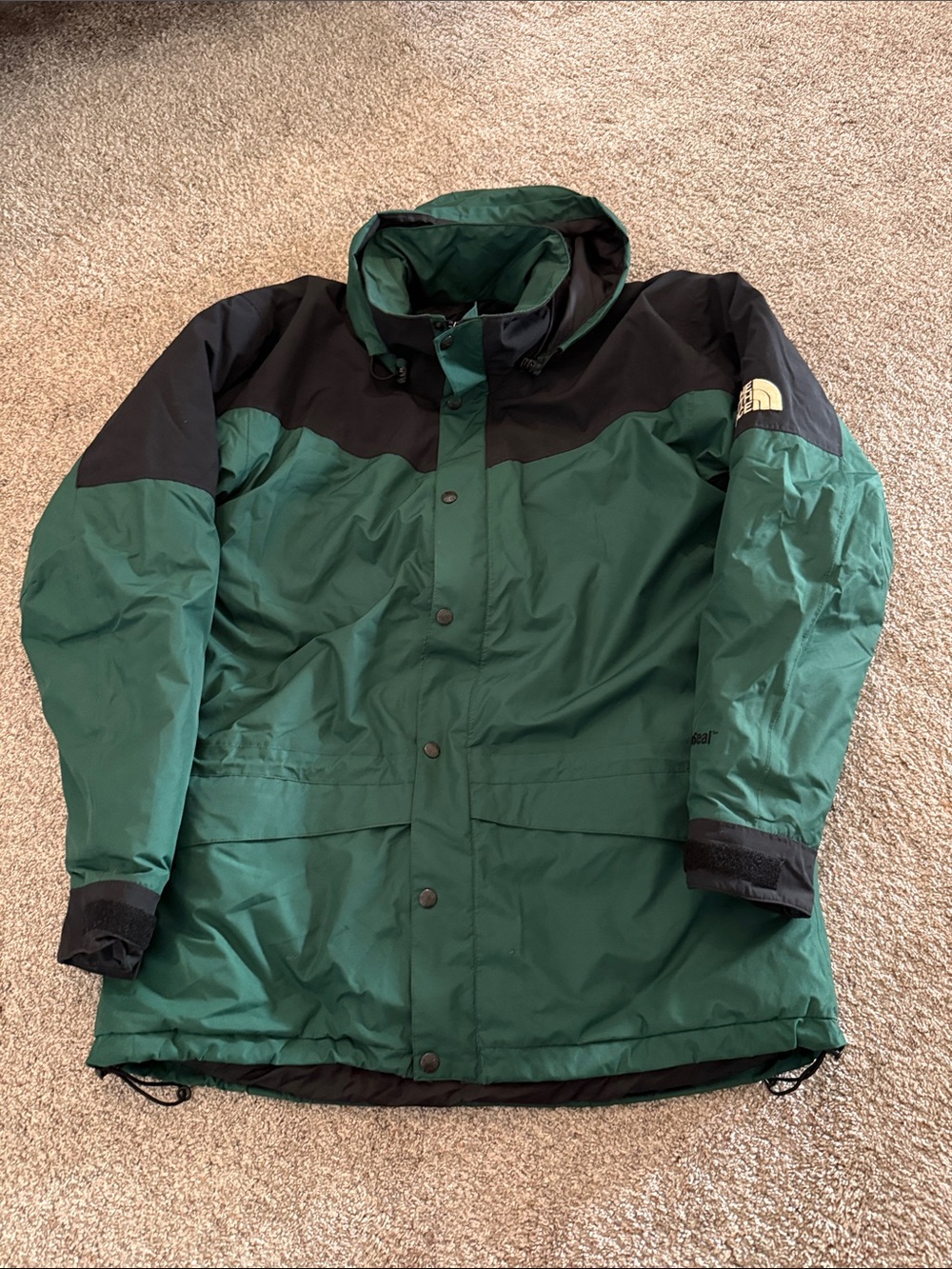 The North Face Men's Hydroseal Green and Black Winter Jacket Vintage Size Large